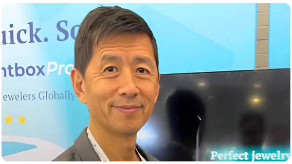 From Studio to Social: How Denny Wong Designs Elevates Jewelry Marketing with GemLightbox and GemSparkle