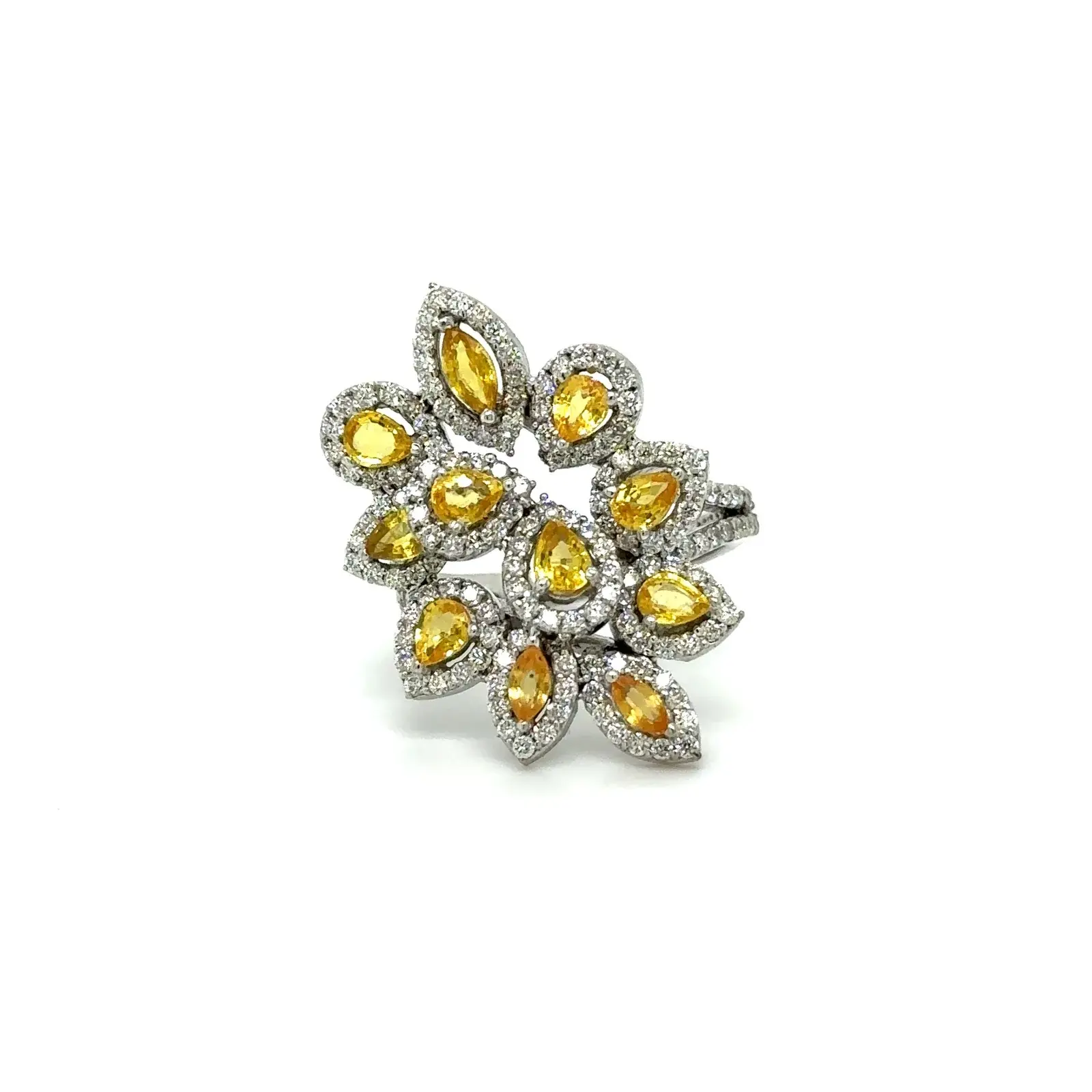 Halo Diamonds jewelry captured with GemLightbox